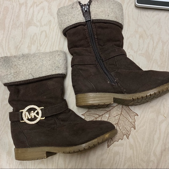 Michael Khors Girls Boots - Picture 3 of 8